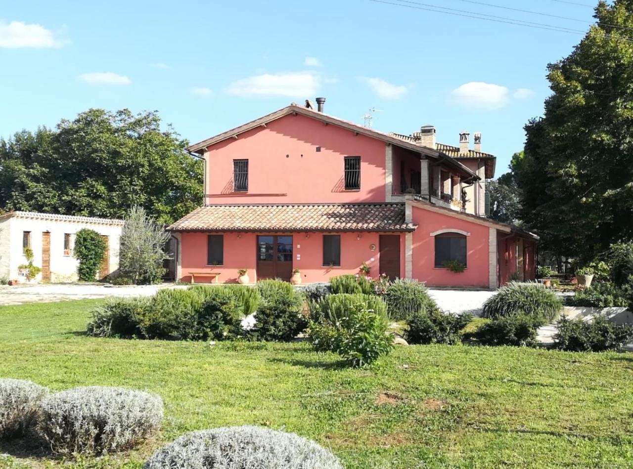 Bed and Breakfast La Casa Dei Tigli Cannara Exteriér fotografie